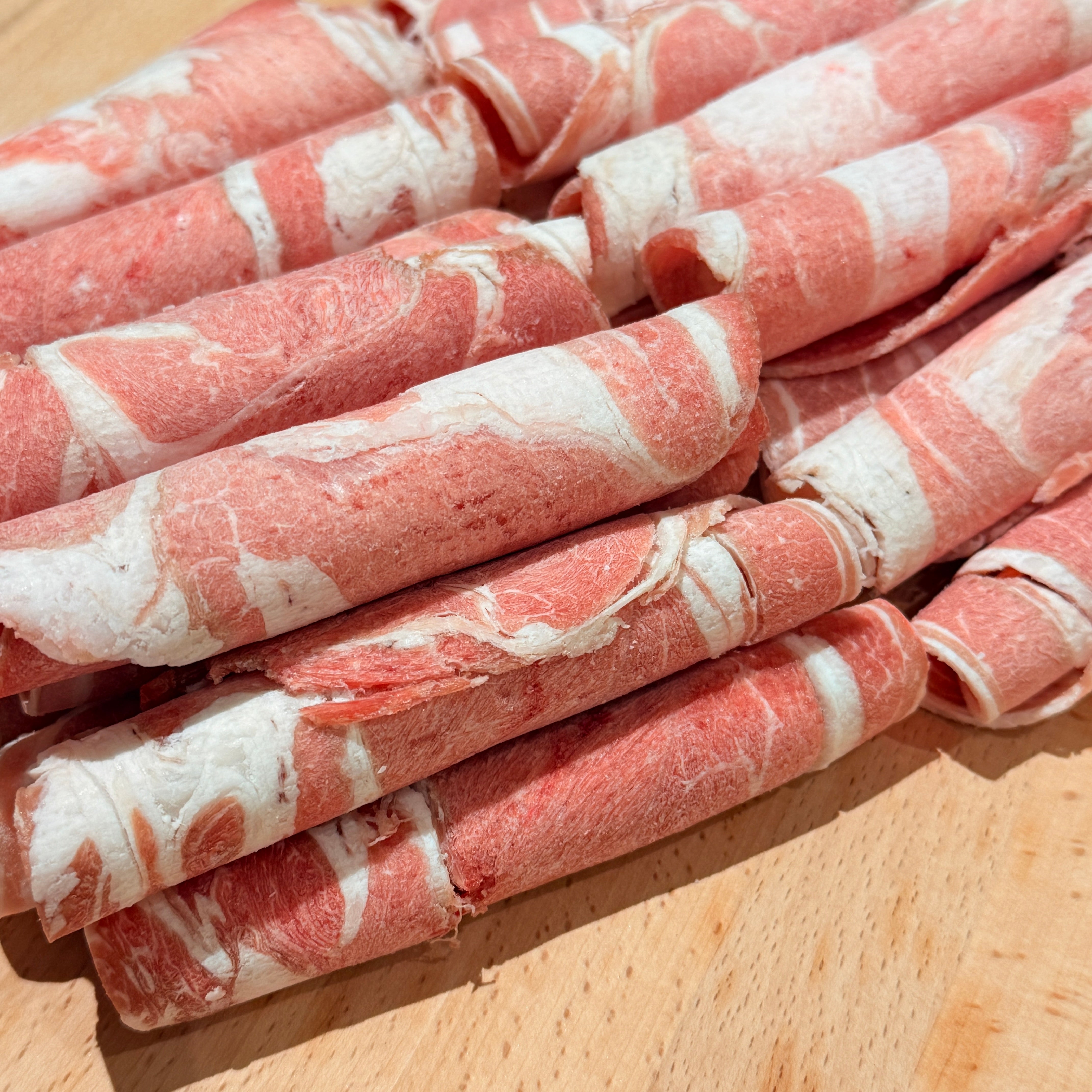 【原塊｜非組合】紐西蘭羔羊肩捲火鍋肉片｜細嫩無腥味